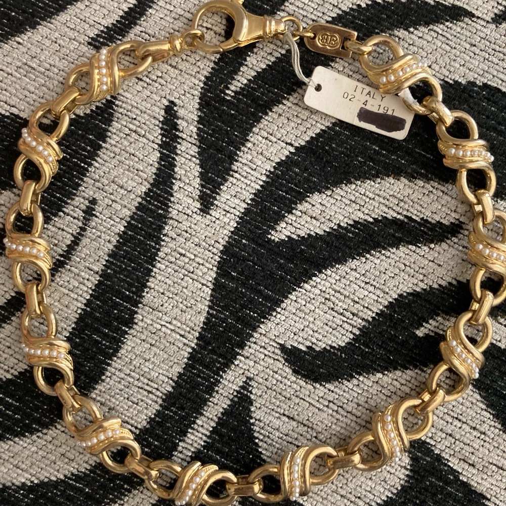 Goldtone BB stamped chain with seed pearls. NEW